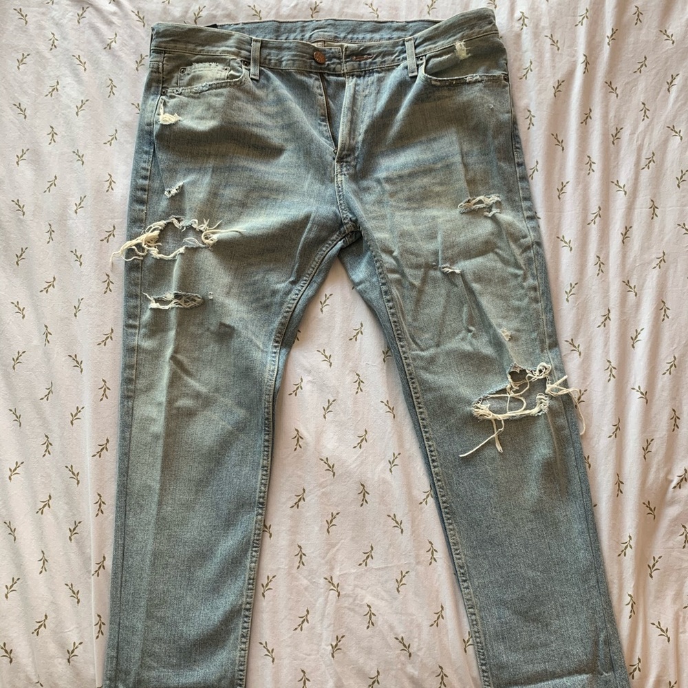 Hollister Men’s Distressed Skinny Jean